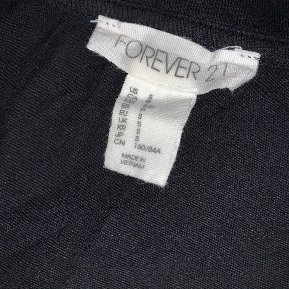 Black V-neck short sleeve T-shirt by forever 21 - Picture 2 of 3